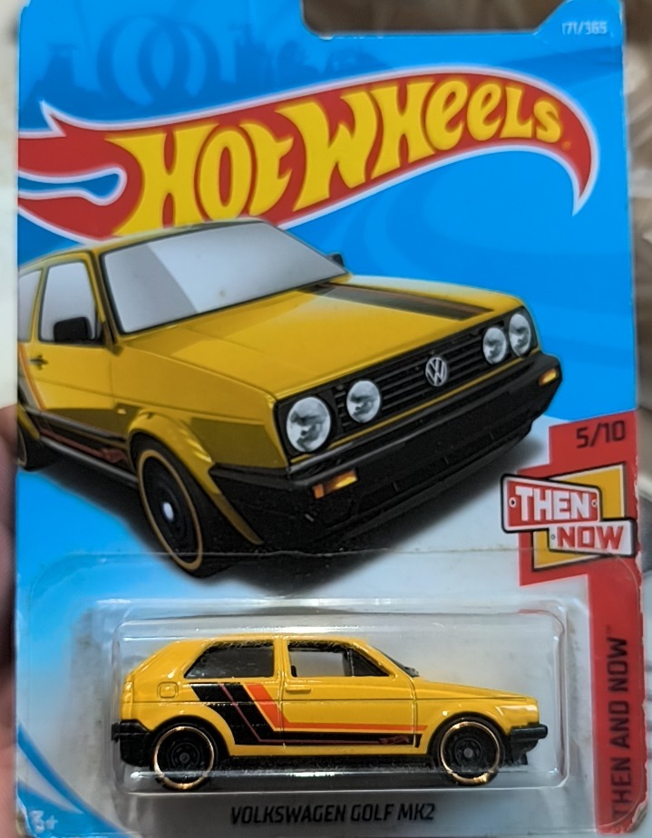 Volkswagen Golf MK2 (Yellow)