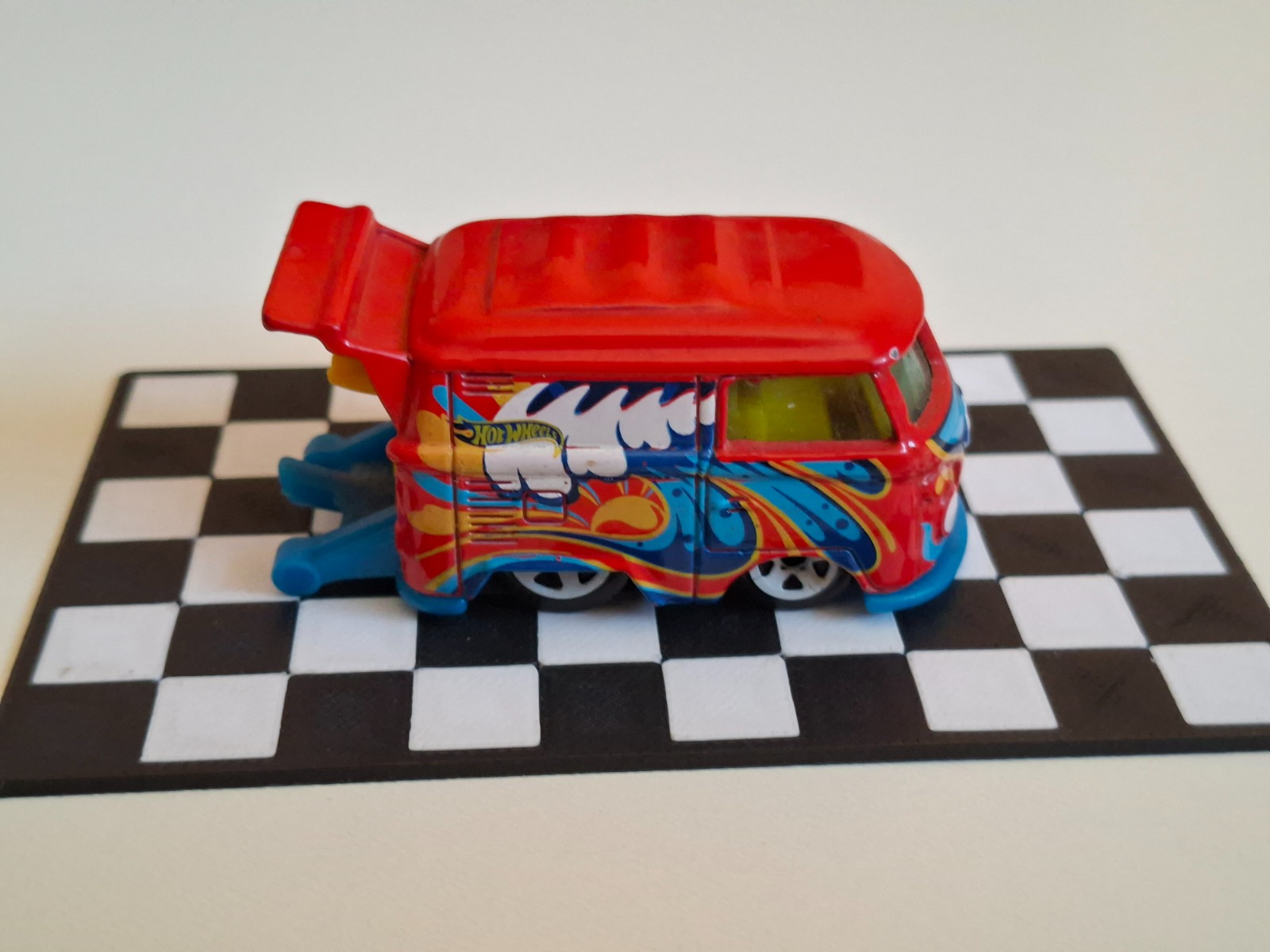 Volkswagen Kool Kombi HW Garage