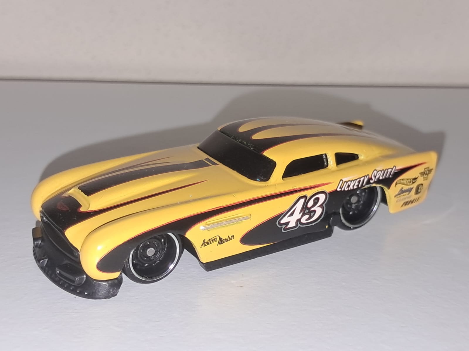 ASTON MARTIN DB4GT HIGH-SPEED EDITION