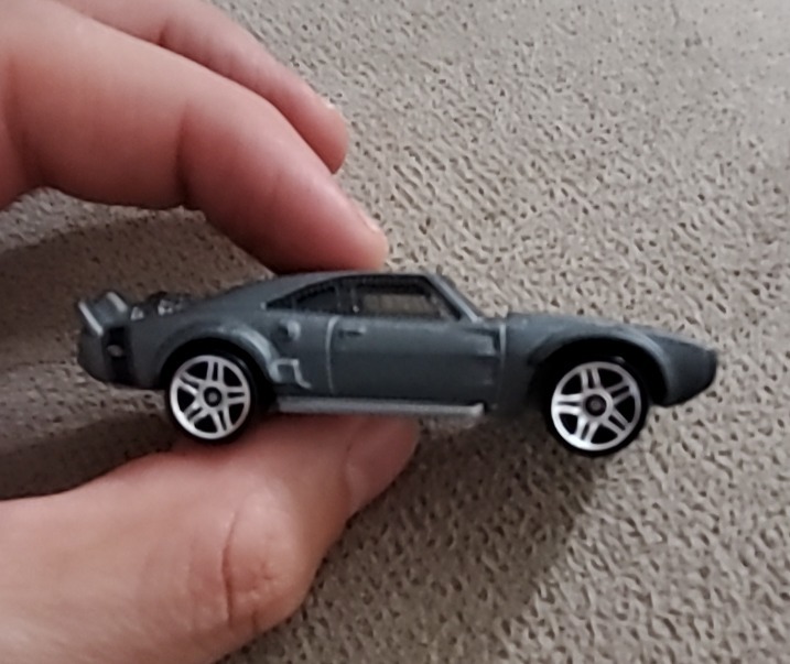 Ice Charger (Dark Gray)