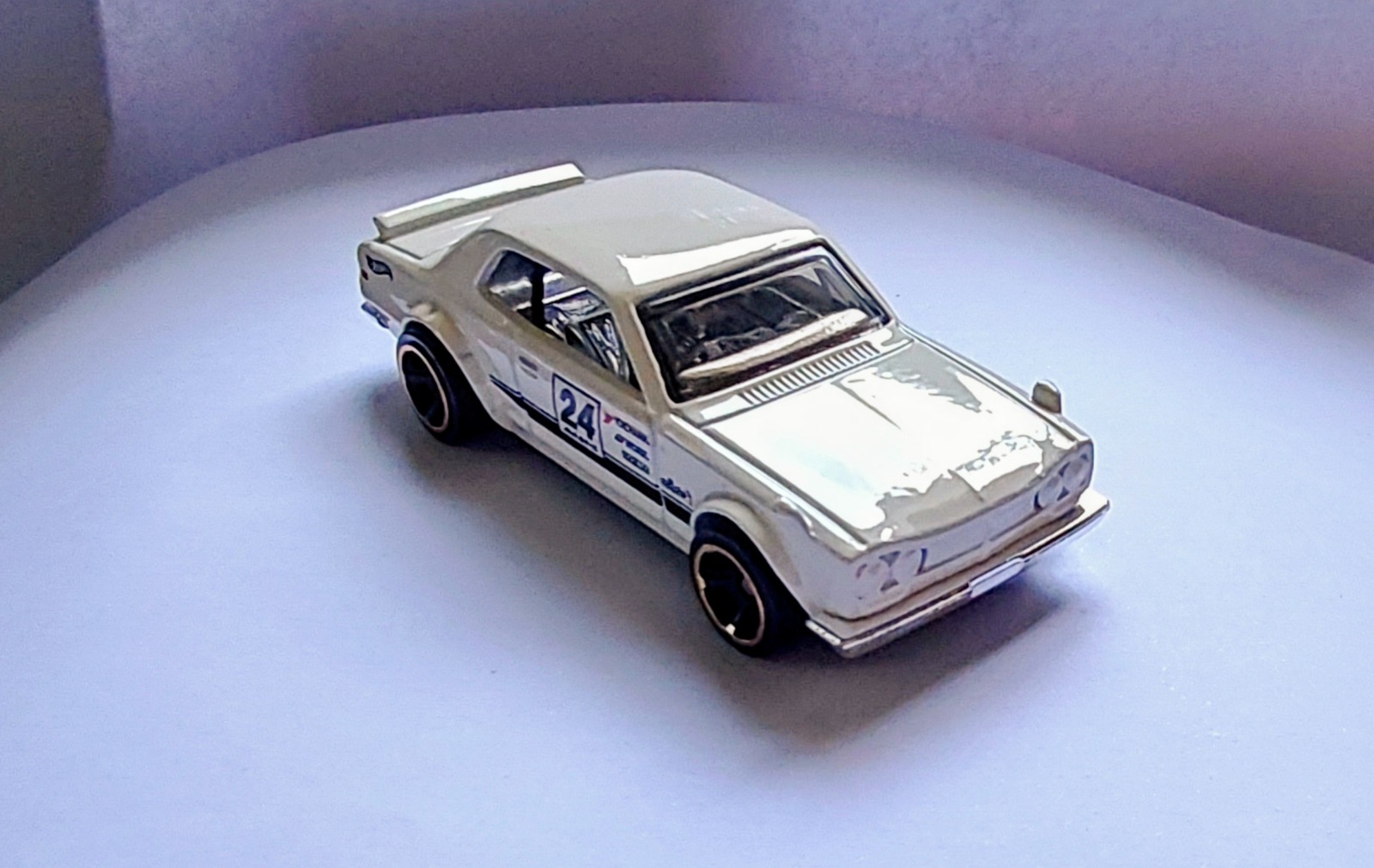 Nissan Skyline H/T 2000GT-R
