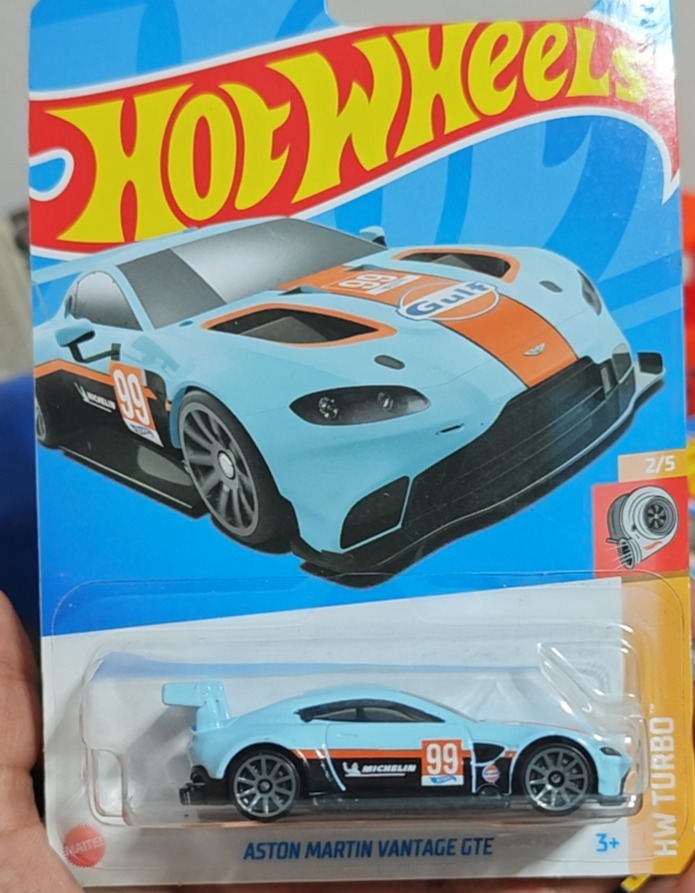 Aston Martin Vantage GTE (Light Blue)