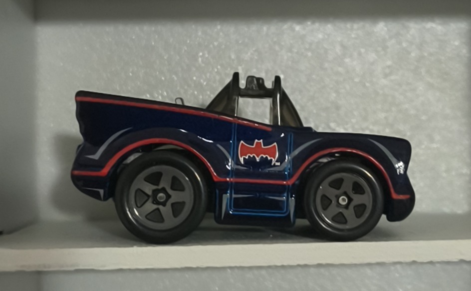 Classic TV Series Batmobile (Black)