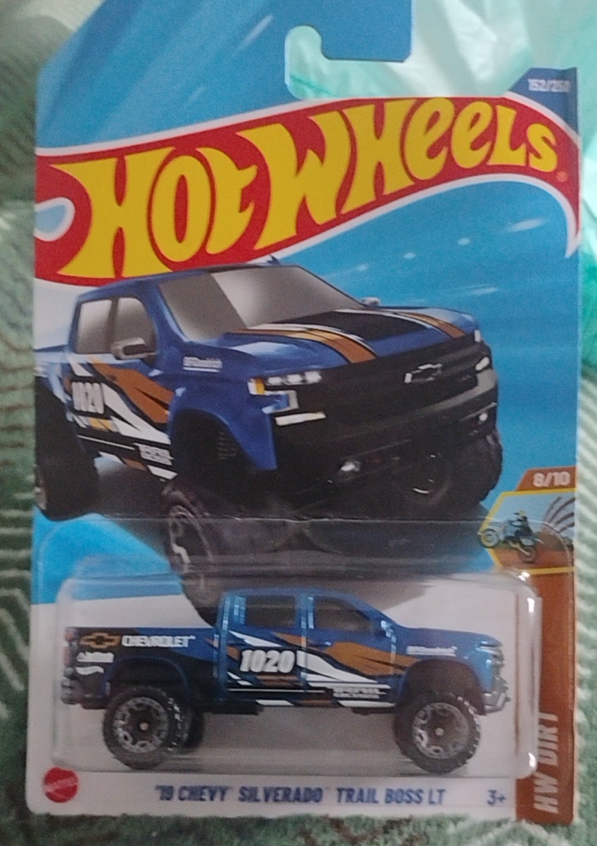 '18 Chevy ' Silverado Trail Boss LT 