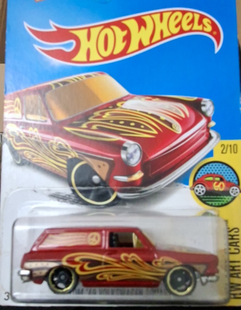 Custom '69 Volkswagen Squareback(Red)