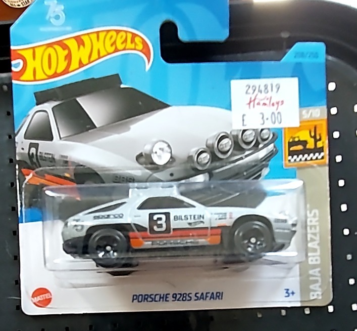 Porsche 928S Safari