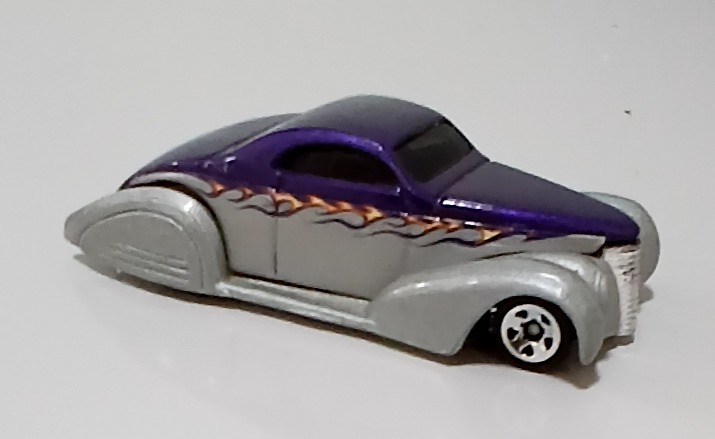 Swoop Coupe (Silver)