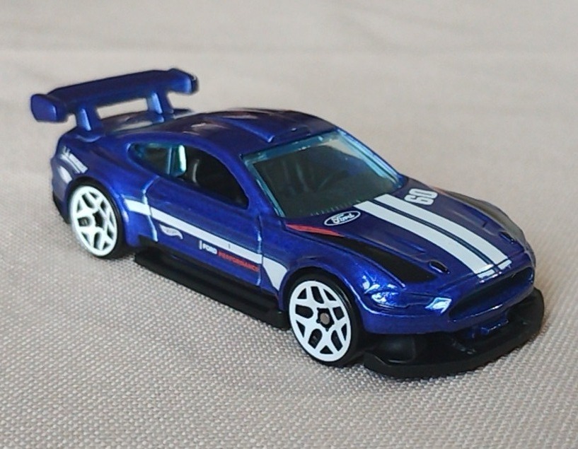 Custom '18 Ford Mustang GT (Light Blue)