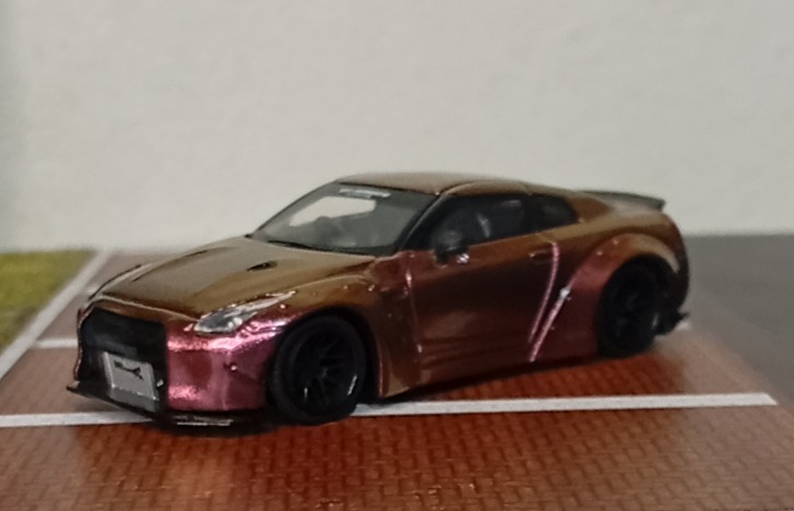 LB★WORKS Nissan GT-R (R35) Magic Bronze