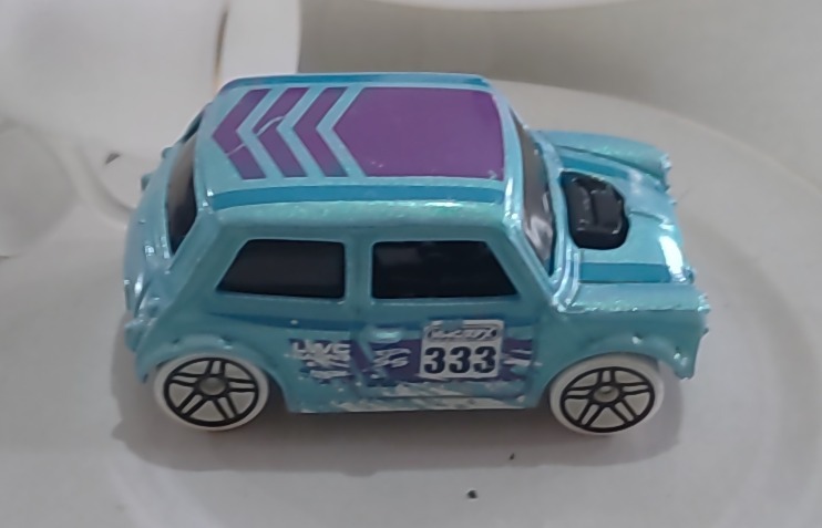 Morris Mini (2nd Color) HW Snow Stormers