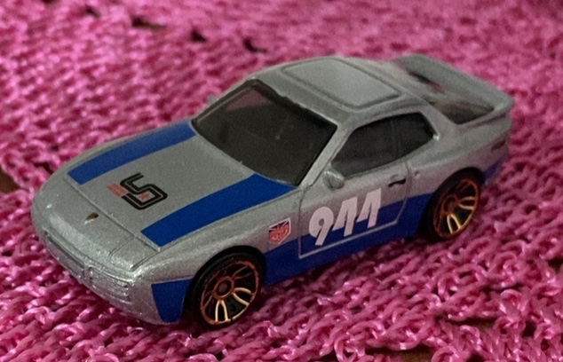 '89 Porsche 944 Turbo (Red)