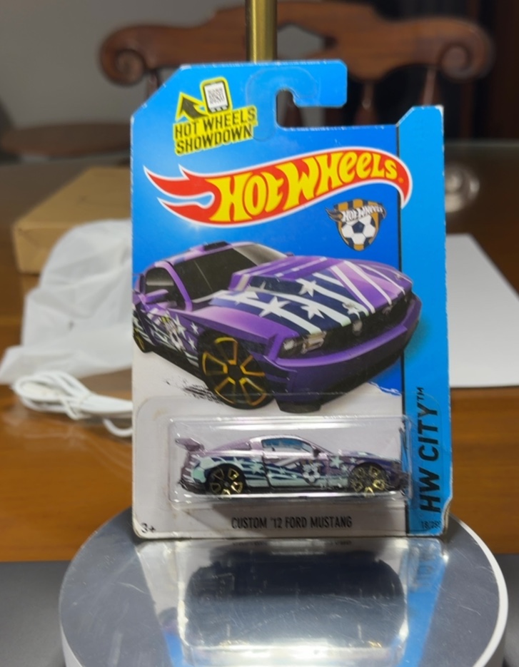 Custom '12 Ford Mustang