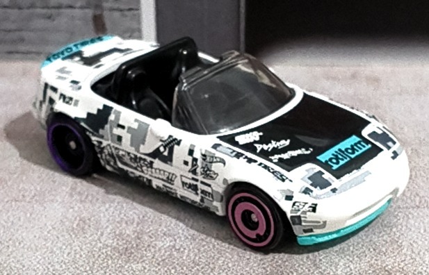 '91 Mazda MX-5 Miata (Light Blue)