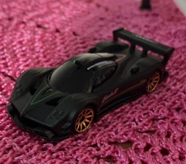 Pagani Zonda R