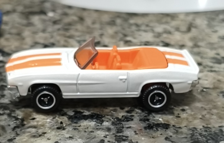 68 COPO Camaro (2nd Color) Muscle Mania GM Walmart Exclusive