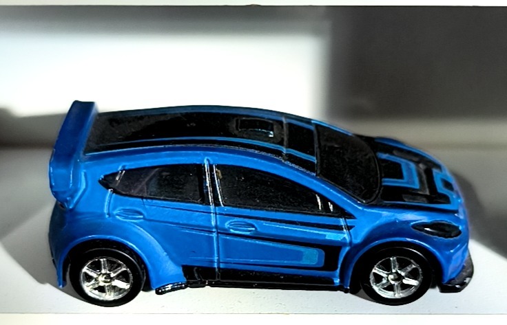 '12 Ford Fiesta