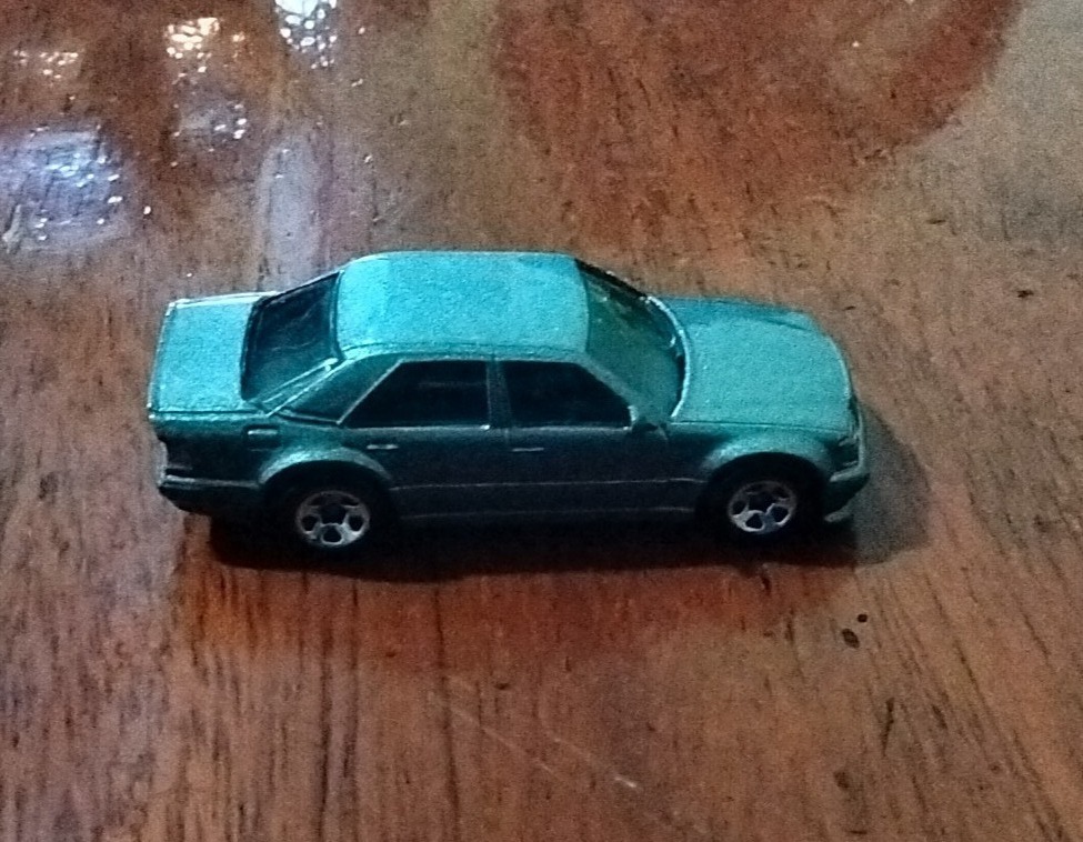 Mercedes-Benz 500 E (Silver)