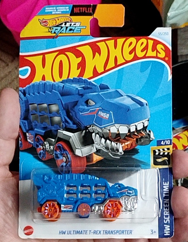 HW Ultimate T-Rex Transporter