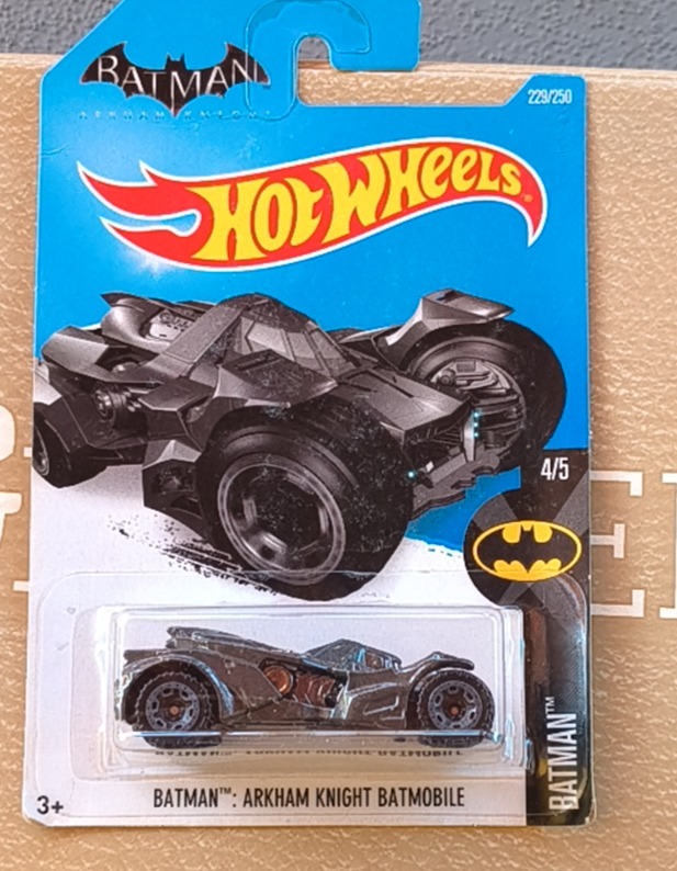 Arkham Knight batmobile 