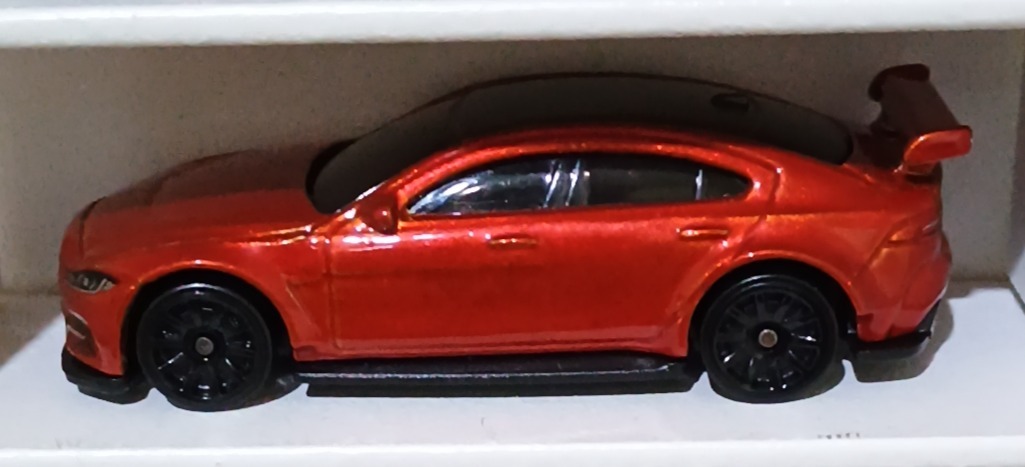 Jaguar XE SV Project 8