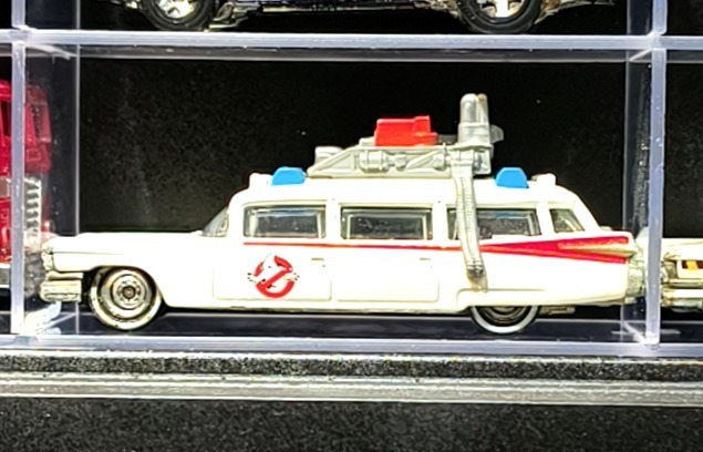 Ecto-1 Retro Entertainment - Ghostbusters 2009