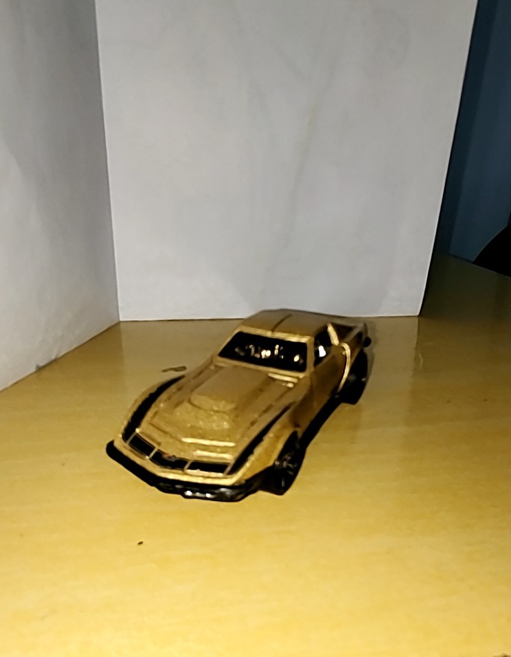 '69 Corvette (Gold)
