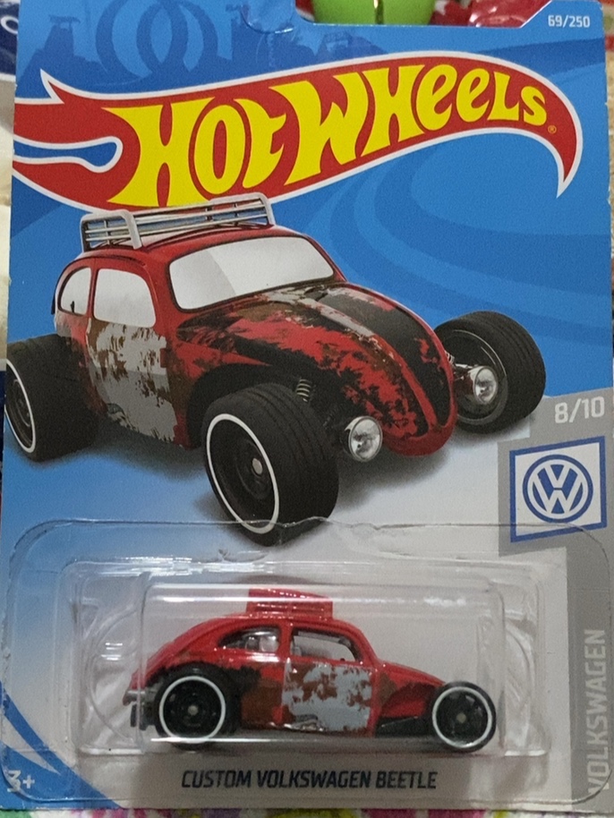 Custom Volkswagen Beetle (Red)