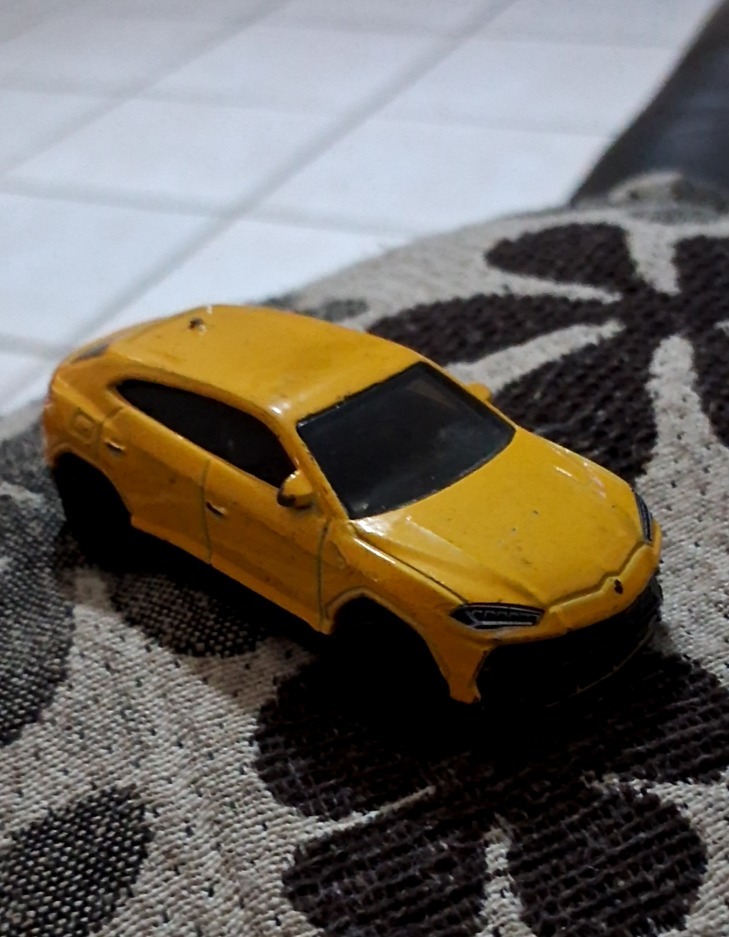 '17 Lamborghini Urus