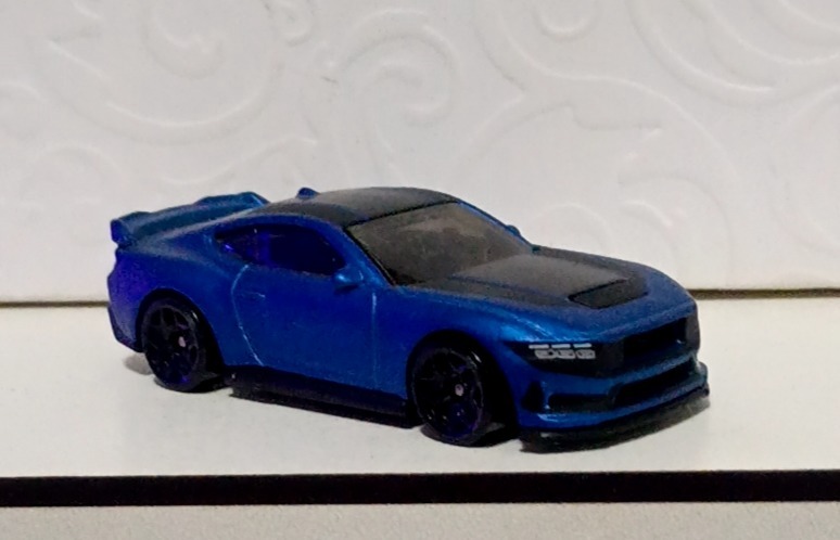 Ford Mustang Dark Horse