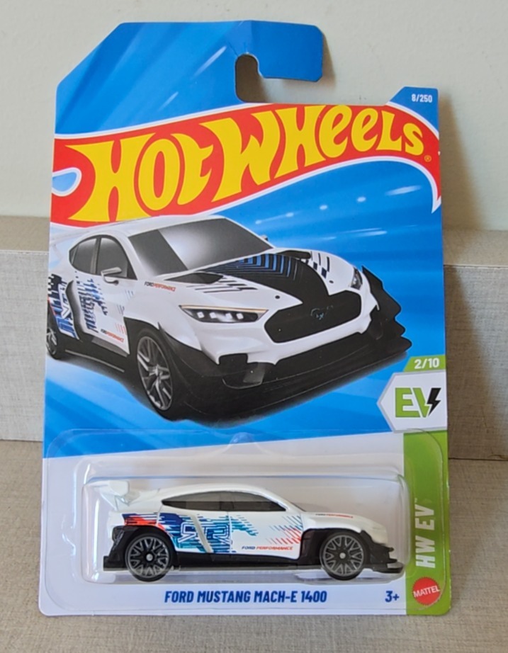 FORD MUSTANG MACH-E 1400