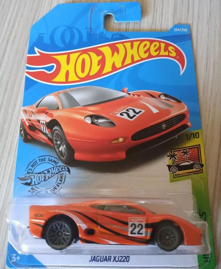 Jaguar XJ220
