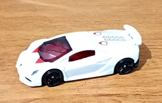 Lamborghini Sesto Elemento