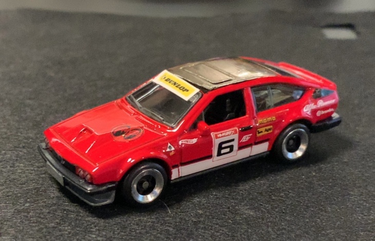 Alfa Romeo GTV6 3.0 (Red)