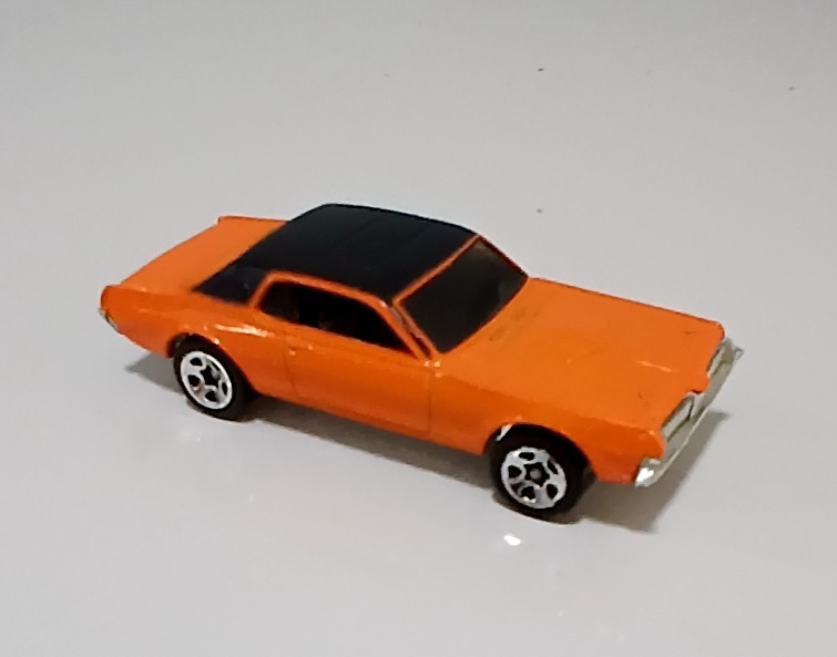 1968 Mercury Cougar (Orange)