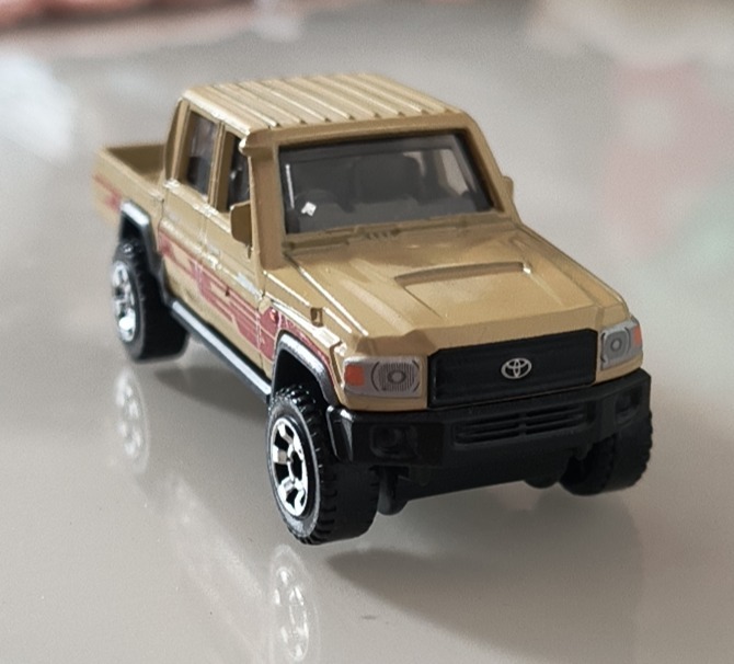17' Toyota Land Cruiser 78
