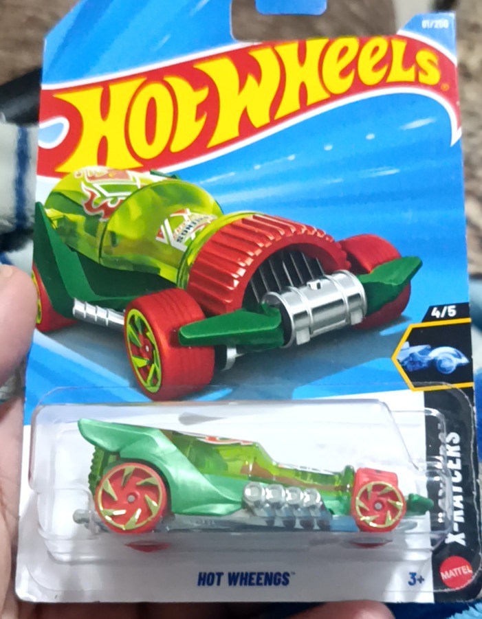 Hot Wheengs