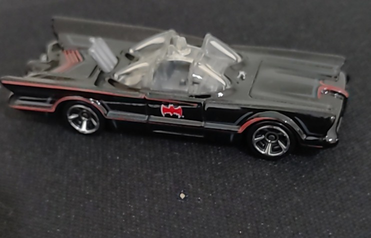 11724 TV Series Batmobile Batman