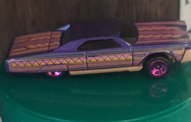 Layin' Lowrider (Burgundy)