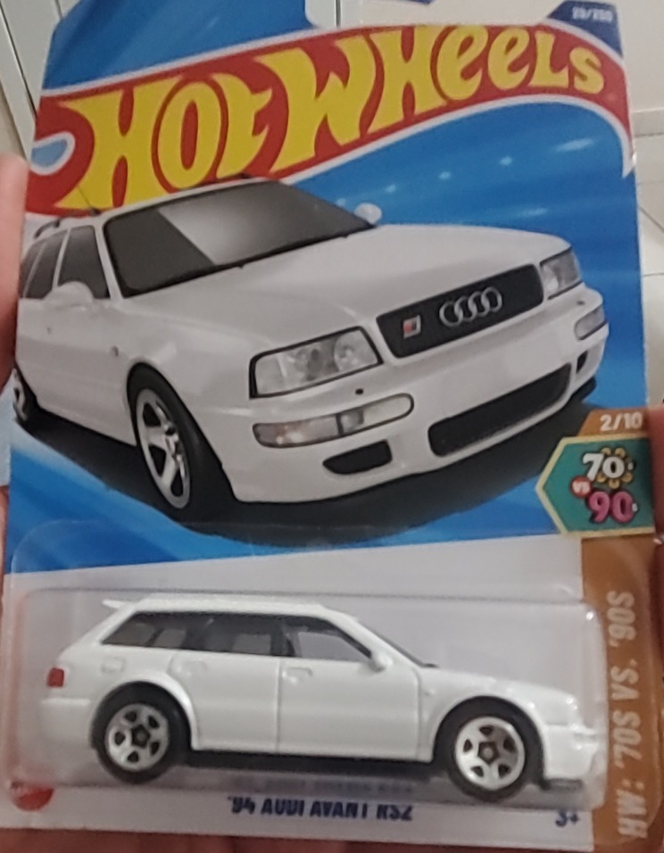 '94 Audi Avant RS2 (White)
