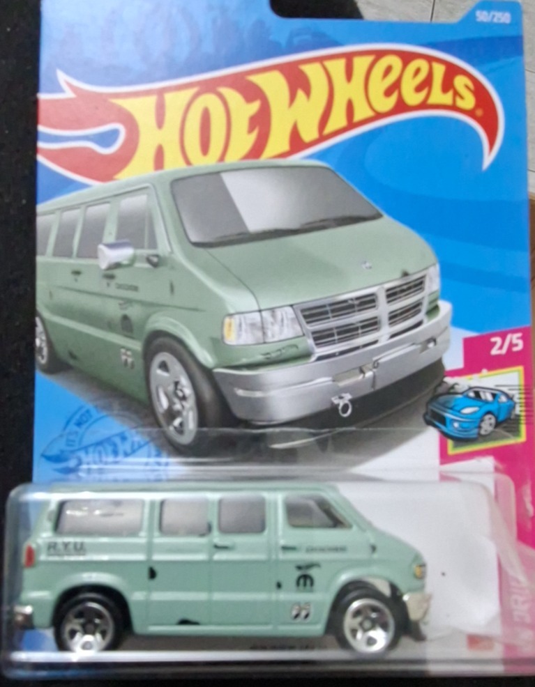 Dodge Van (Light Green)