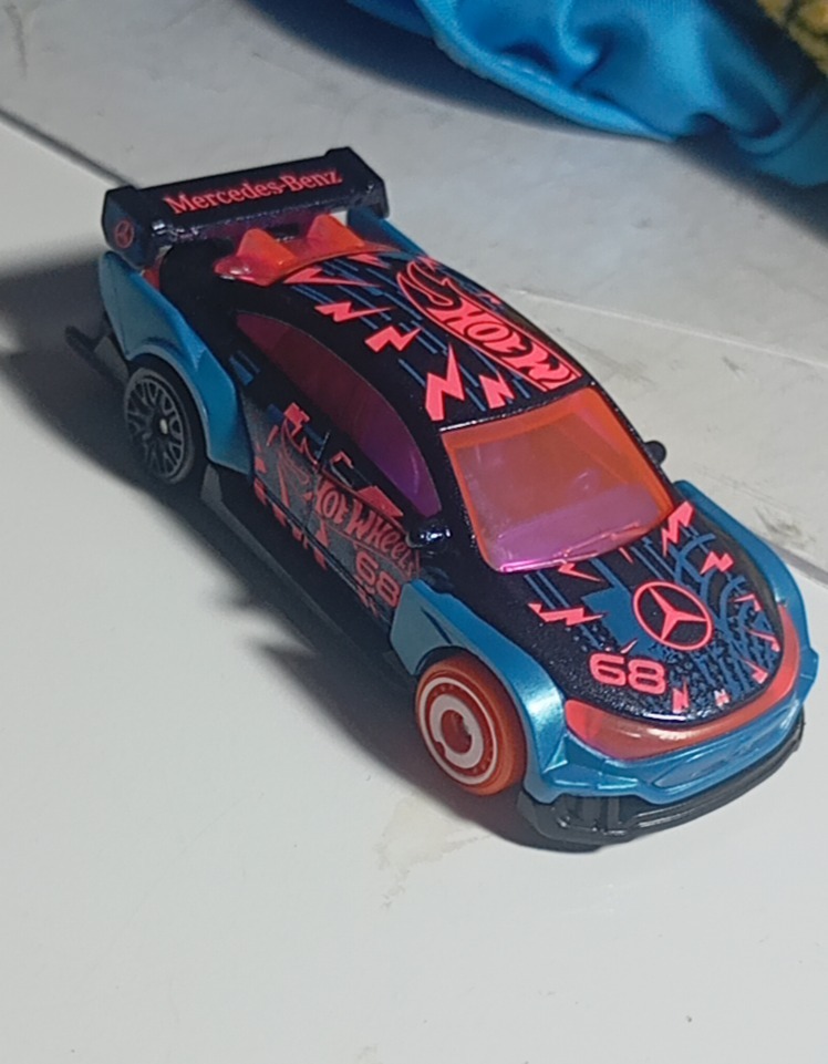 Mercedes-Benz CLA HW