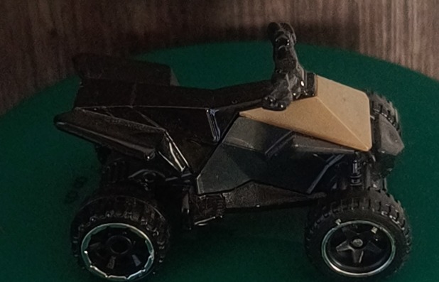 11685 Tesla Cyberquad (2nd Color) HW Dirt