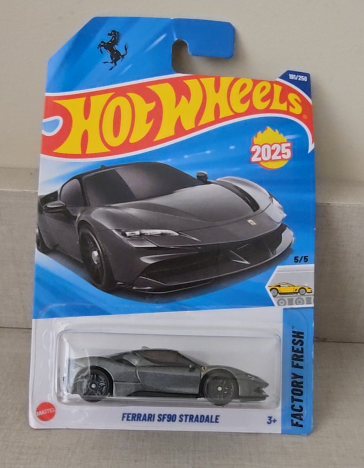 FERRARI SF90 STRADALE 