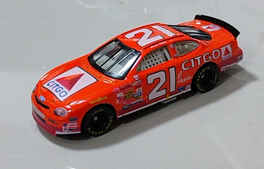 Ford Taurus 
