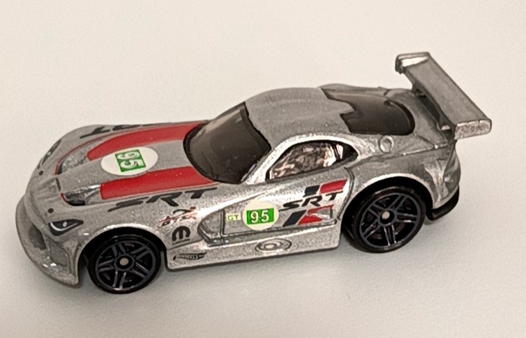 SRT Viper GTS-R