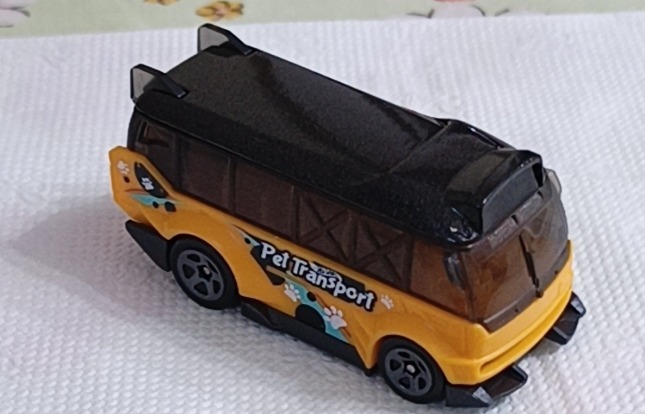 Kowloon'd Hypervan