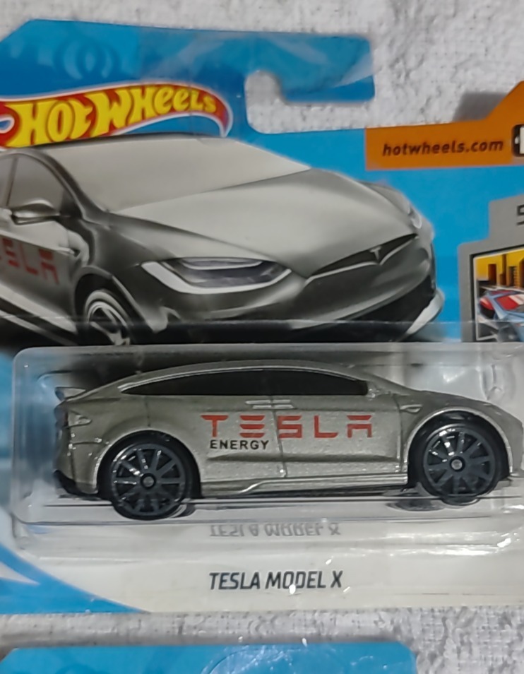 '08 Tesla Roadster