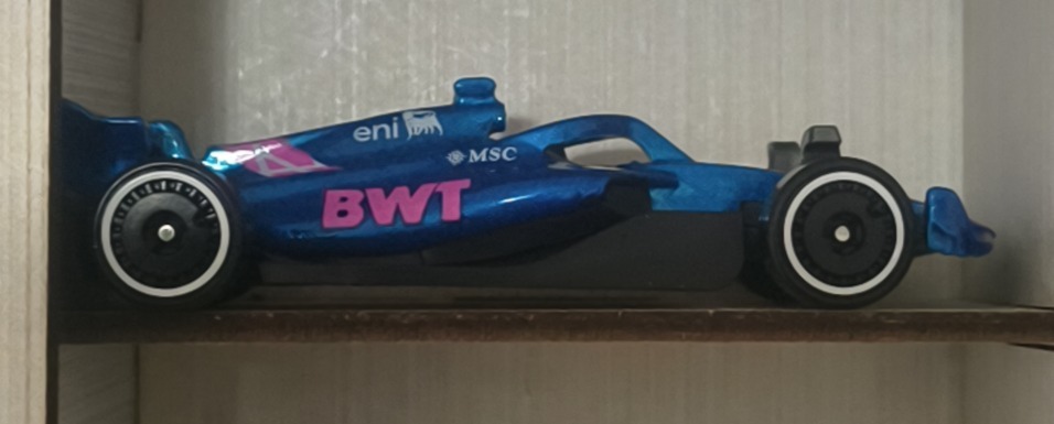 Alpine F1 Team A524 Bwt versão rosa 