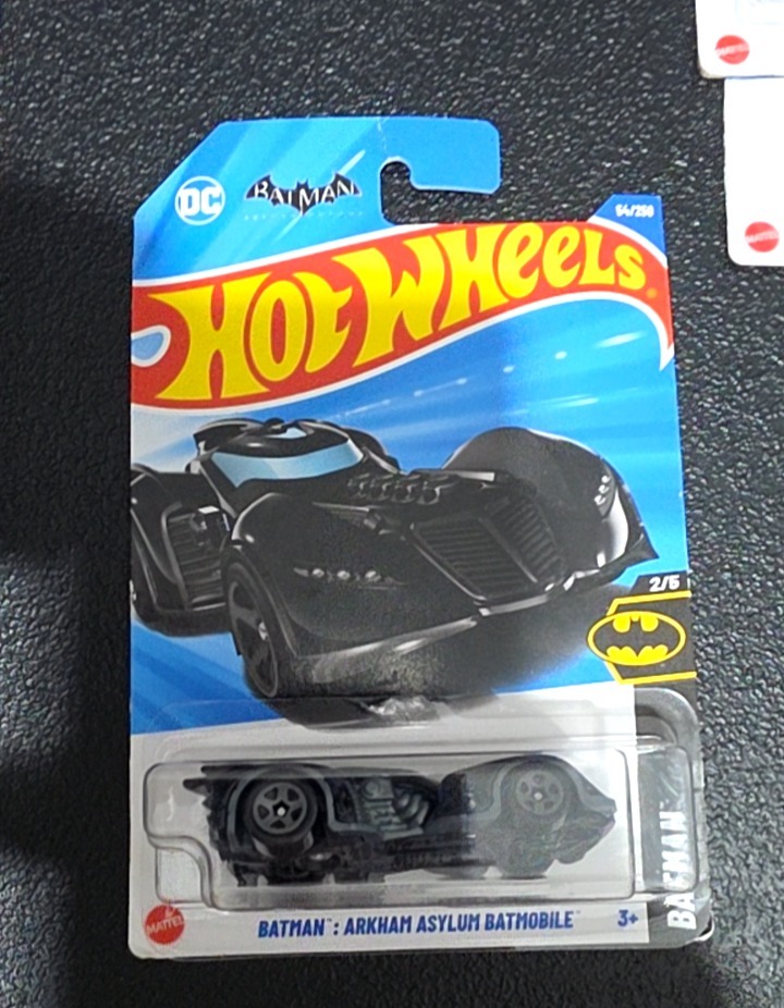 Batman: Arkham As lum Batmobile (2nd Color)