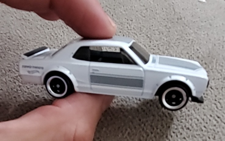 Nissan Skyline H/T 2000GT-X